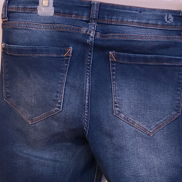 Dark Blue Jean - Picture 3 of 4